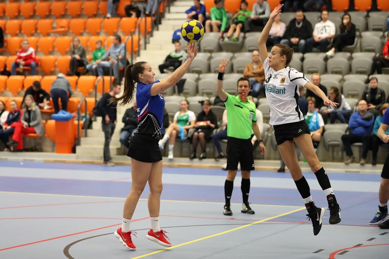 Partecipating in Korfball training sessions